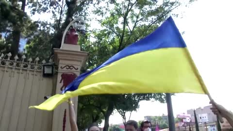 Ukrainians in Latin America protest Russia's invasion