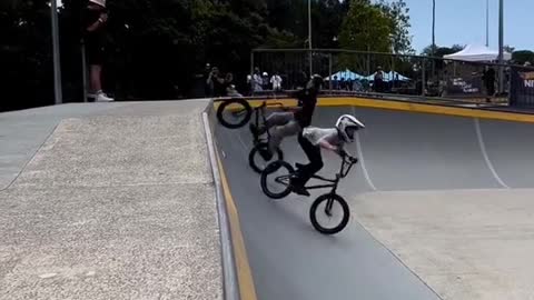 Squad shows up to the skatepark and does this… 🔥 (Connor.stittIG) #bmxlife #flairtraining #nodaysoff