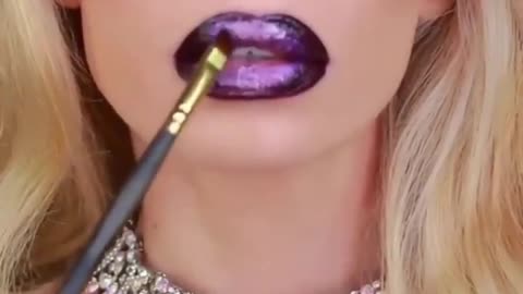 MAKEUP TUTORIAL WITH PURPLE PENCIL LIPSTICK FOR BEGINNERS STEP BY STEP FAST AND SIMPLE!