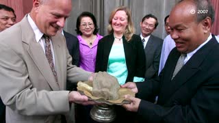 U.S. will return 30 looted antiquities to Cambodia
