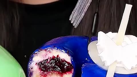 Mousse Cake #zoeyasmr #zoeymukbang #bigbites #mukbang #asmr #food #먹방 #틱톡푸드 #moussecake #favoritemuk