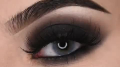 Eye makeup / smoky eyes