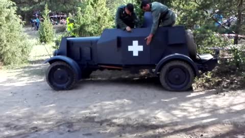 Military Picnic."East mission"Ogrodniczki2019.German medical car.