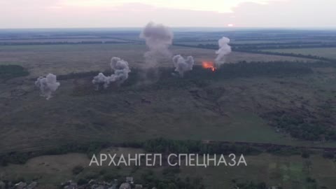 Russian artillery is destroying a V.S.U. stronghold in Velyka Novoselovka in Donbass.