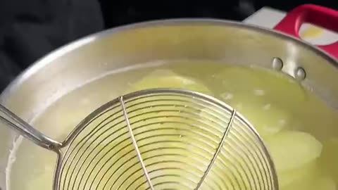 Potato chips making