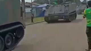 Exercito no Forte do pinheirinho - resistência civil