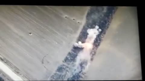 Ukrainian Artillery Destroys Russian Vehicles