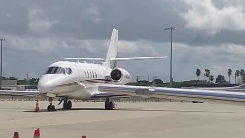 Arriving Jet plane at Palm Beach International airport