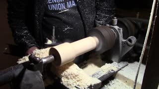 Making a woodworking mallet on the lathe part 1/4