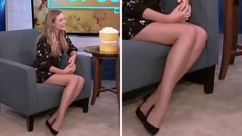 Elizabeth Olsen's VIP Leg Show 1