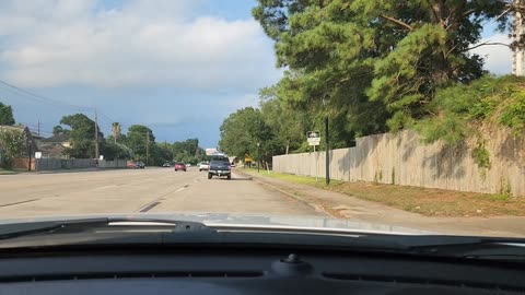 DRIVING AROUND EL LAGO TEXAS USA