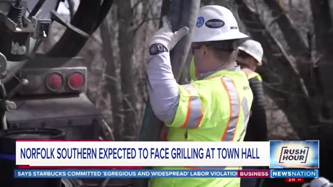 NEWS NATION REPORTS: Rail workers report illnesses amid a warning from the NTSB Rush Hour
