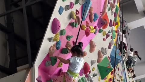 Yang Yang, 3 years old and 2 months old, successfully completed 30 degree 5.8 elevation line