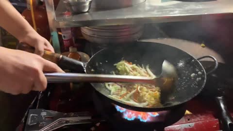 Street-side stir-fried noodles are just delicious
