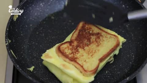 French Toast Omelette Sandwich _ Egg Sandwich Hack _ Egg Toast Recipe