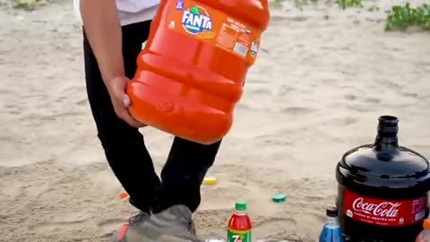 EXPERIMENT: Big Toothpaste Eruption from Fanta, Pepsi, Giant Coca-Cola and Mentos