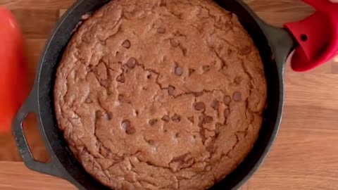 Chocolate Chip Skillet Cookie