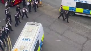 London: Four Police Officers Injured by Rioting Migrants from Eritrea