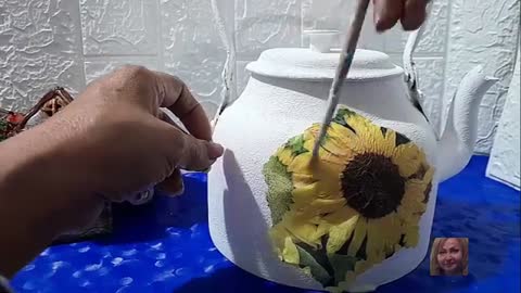 Reutilizando y decorando una Tetera o Pava.