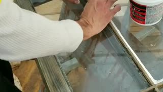 Use Glazing Compound to Secure Window Pane Part 1