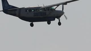 Southern Airways Express Cessna Caravan Departing St. louis