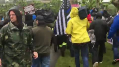 June 15 2017 1.5 Evergreen free speech rally, man with a knife is taken down and disarmed