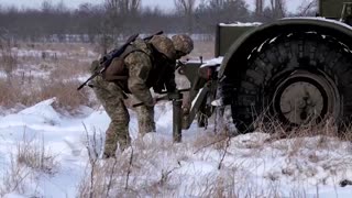 Ukrainian army tests rocket launchers near Crimea