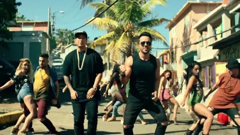 Luis Fonsi-Despacito ft. Daddy yankee