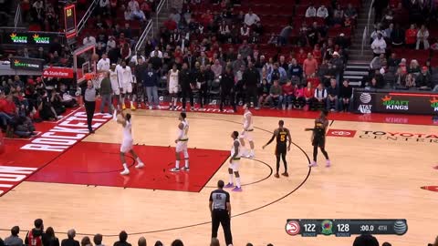 Jalen Green waves goodbye to Trae Young after Rockets beat Hawks