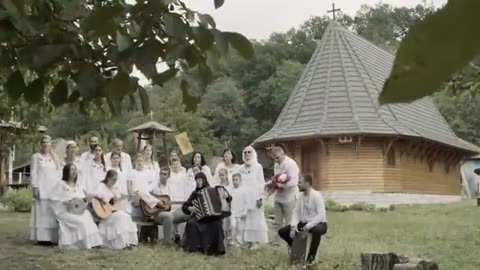 DECA NEBA- HOR MANASTIRA BOGORODICE TROJERUČICE