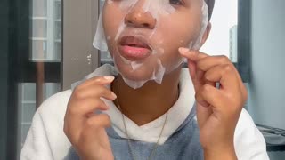 Control Oily Spots with Ice skin Mask