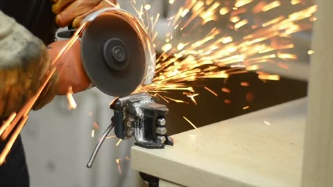 Grinding Sparks Machinery Video Workshop