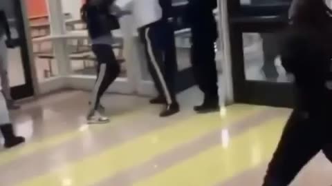 Big fight at school must watch