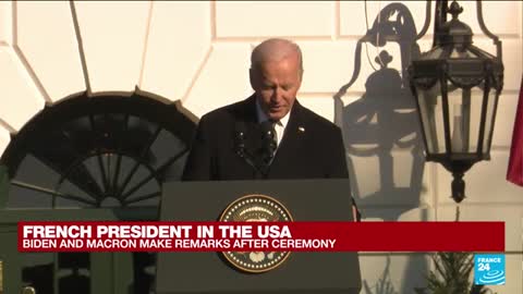 Biden welcomes 'close friends' Emmanuel and Brigitte Macron to the White House • FRANCE 24 English