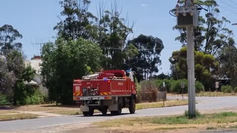RARE: CFA Berriwillock tanker out to a grass and scrub fire code 1 in Sealake country Victoria