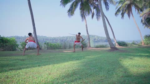 kerala Kalaripayattu // Sword and Shield Fight and Urumi fight( Kerala Tourism