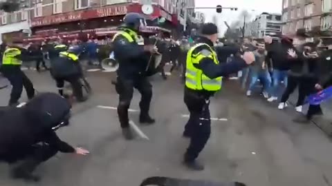 Yesterday's demonstration of democracy in Dutch.