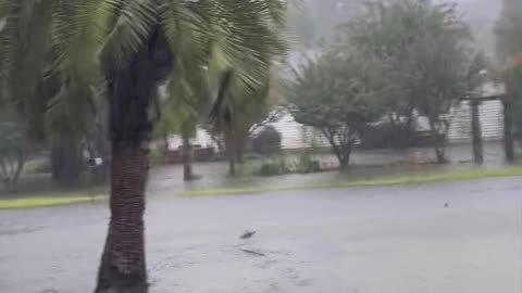 Authorities warn of 'life-threatening' conditions as Hurricane Ian makes landfall in South Carolina