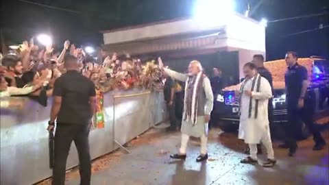 BJP karyakartas welcome PM Modi on his arrival at BJP headquarters after the successful G20 Summit.