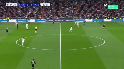 Frenkie de Jong body feinting