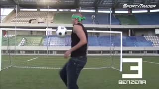 Ronaldinho football skills - watch video