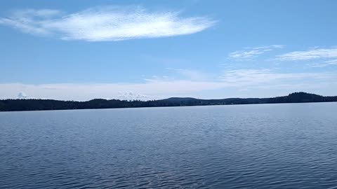 Suzuki DT7.5 on the lake.