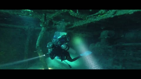 Watch the discovery of the shipwreck on the sea floor by divers, part 2