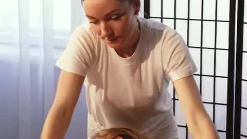 Models fart spa video