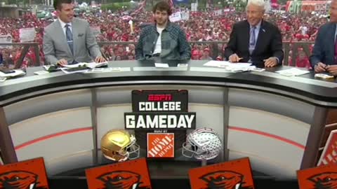 #jackharlow on #collegegameday was must-see TV 😂🏈 #Coll