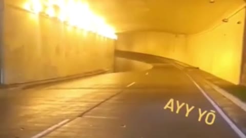 An atypical junction in the tunnel.