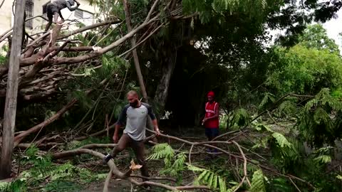 Cuba slowly begins to restore power after Ian