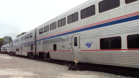 FLORIDAS LONGEST PASSENGER TRAIN AMTRAK AUTO TRAIN LEAVES STATION!!