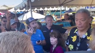 Reporters confront Mayor of Maui about refusing to address reports of missing children