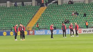 Përgatitjet e fundit, skuadra kuqezi arrin në stadiumin që do të luhet ndeshja me Moldavinë